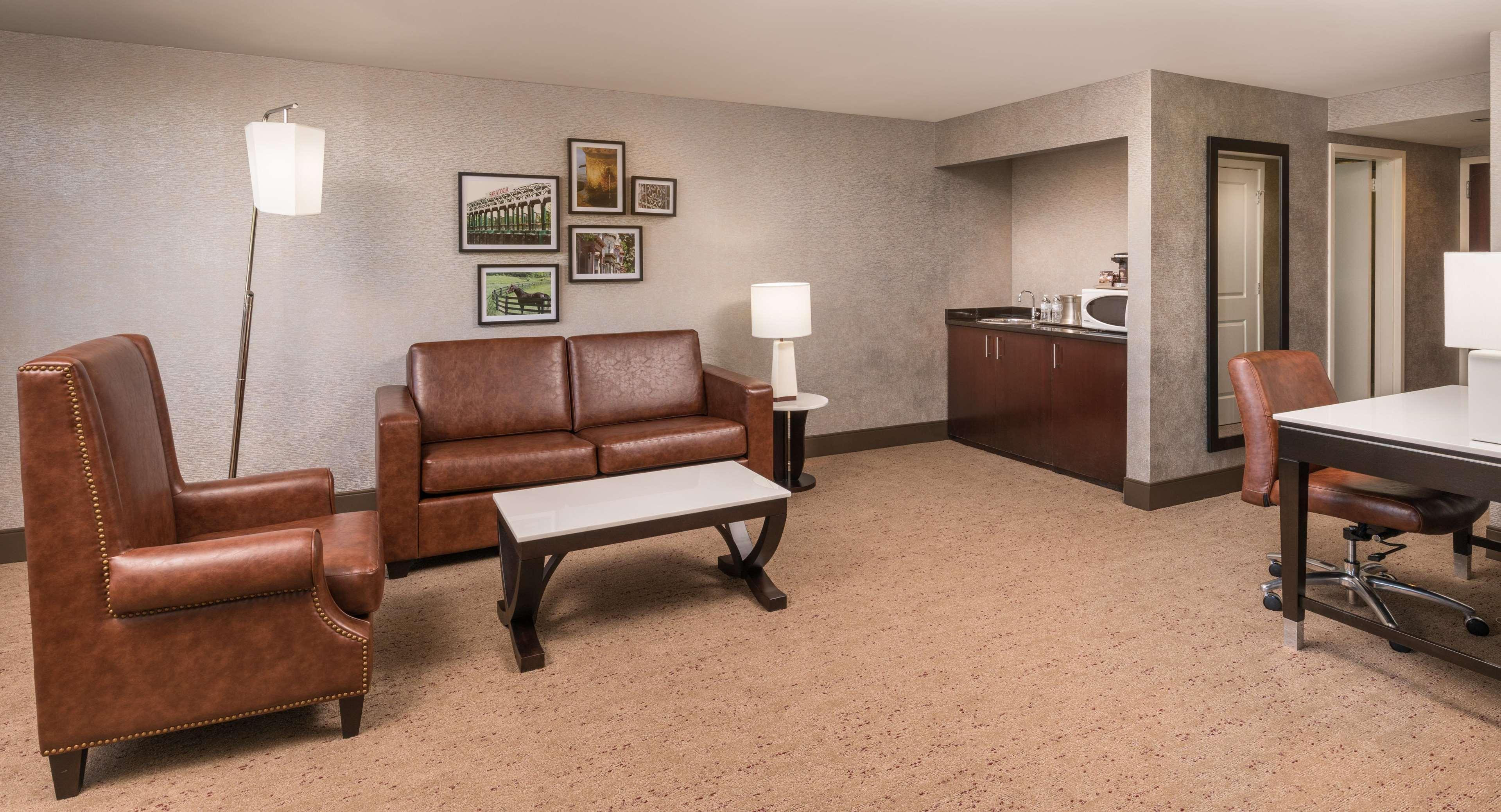The Saratoga Hilton Hotel Saratoga Springs Bagian luar foto