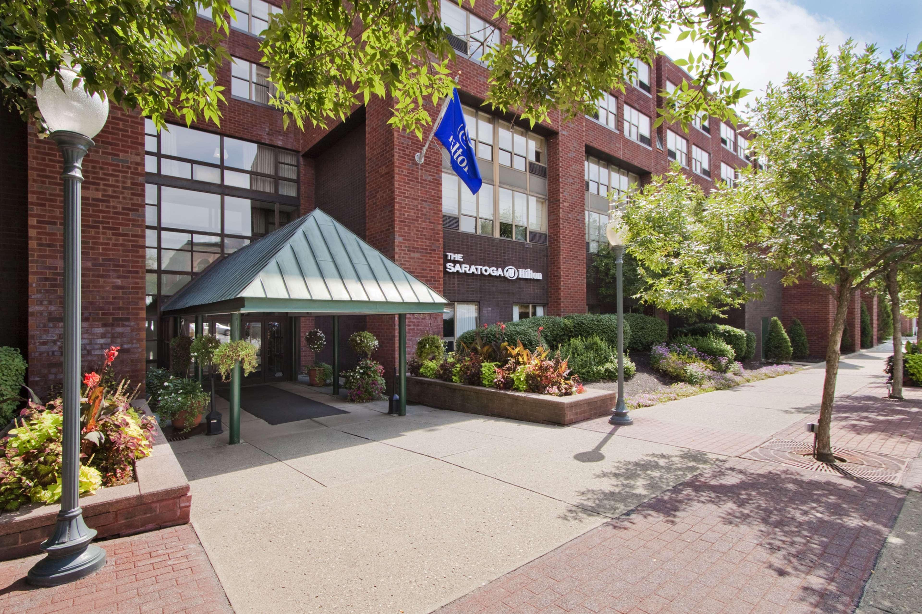 The Saratoga Hilton Hotel Saratoga Springs Bagian luar foto