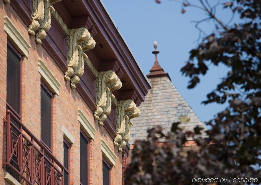 The Saratoga Hilton Hotel Saratoga Springs Bagian luar foto