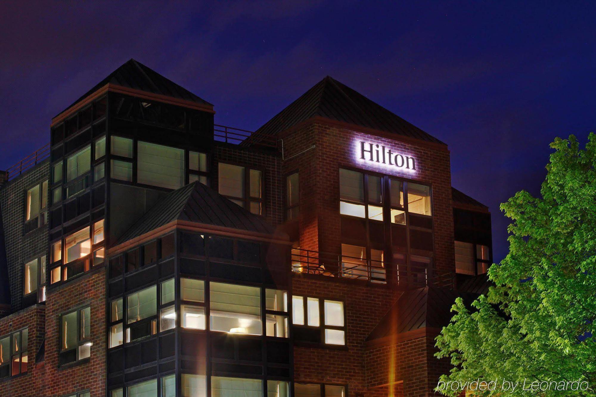 The Saratoga Hilton Hotel Saratoga Springs Bagian luar foto