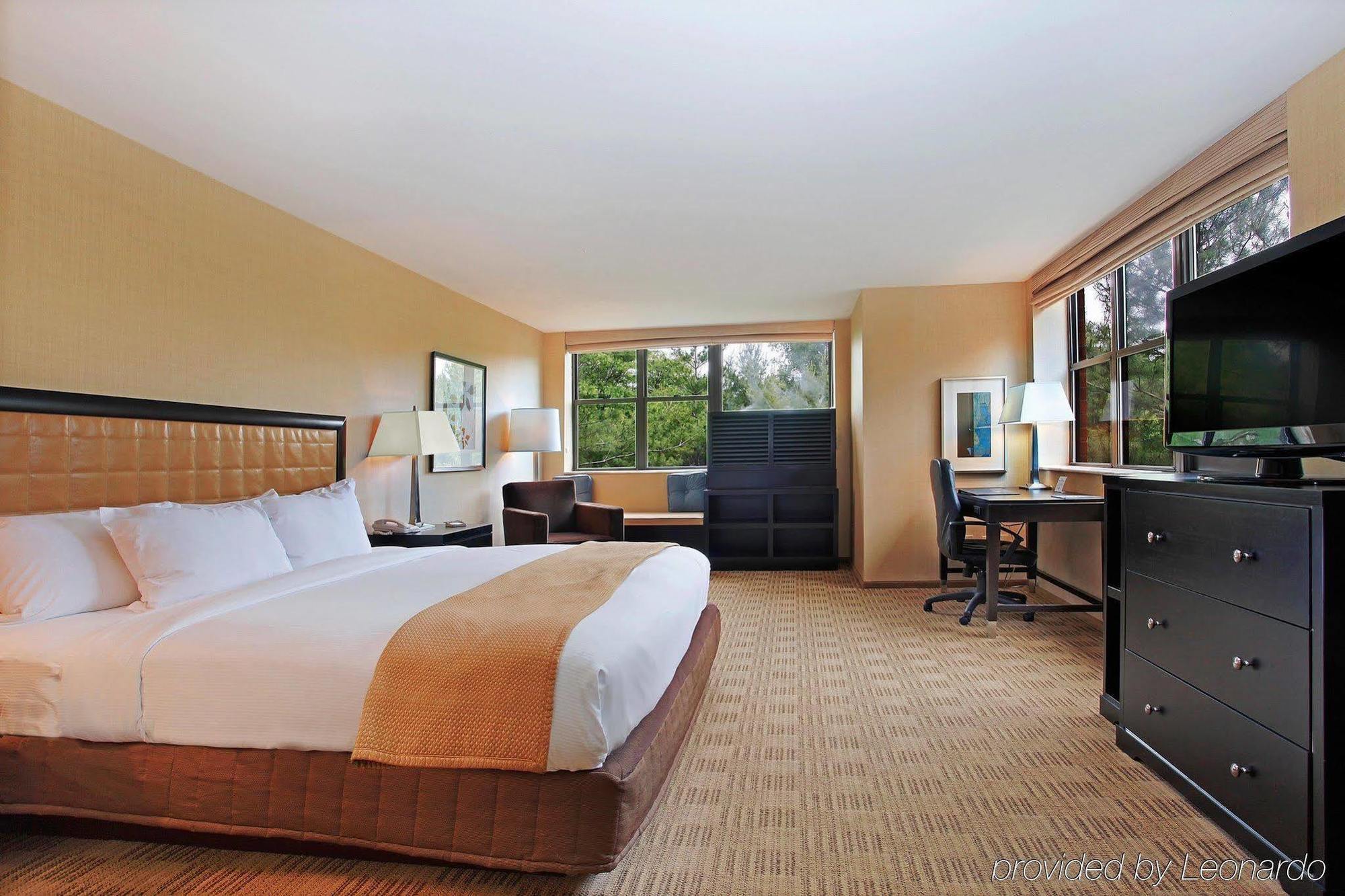 The Saratoga Hilton Hotel Saratoga Springs Ruang foto