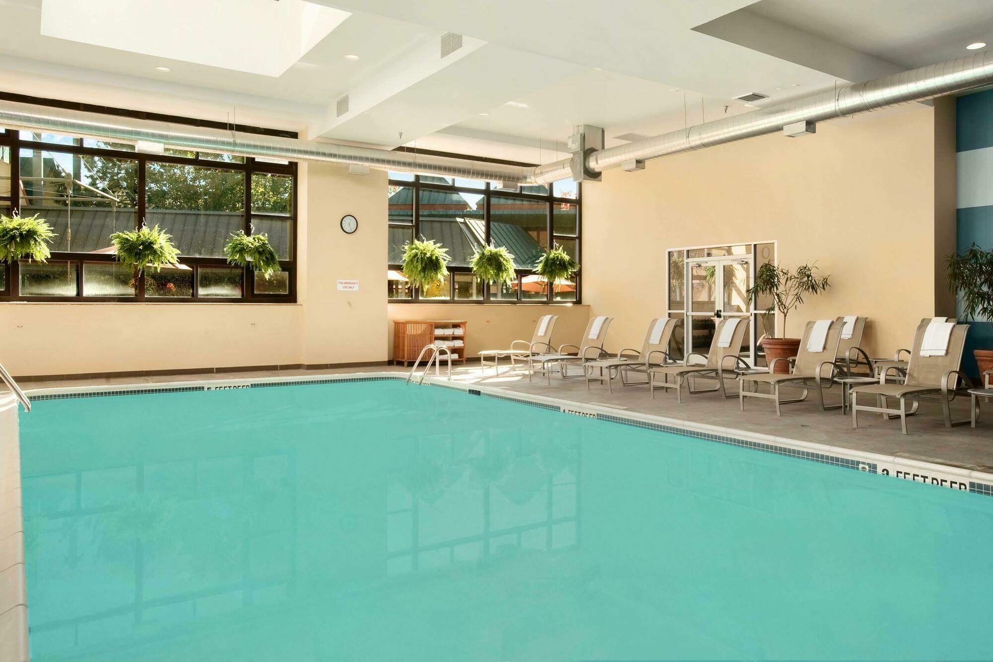 The Saratoga Hilton Hotel Saratoga Springs Bagian luar foto